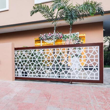 Super Townhouse Viraj Khand Formerly Veridian Inn Chinhat Εξωτερικό φωτογραφία