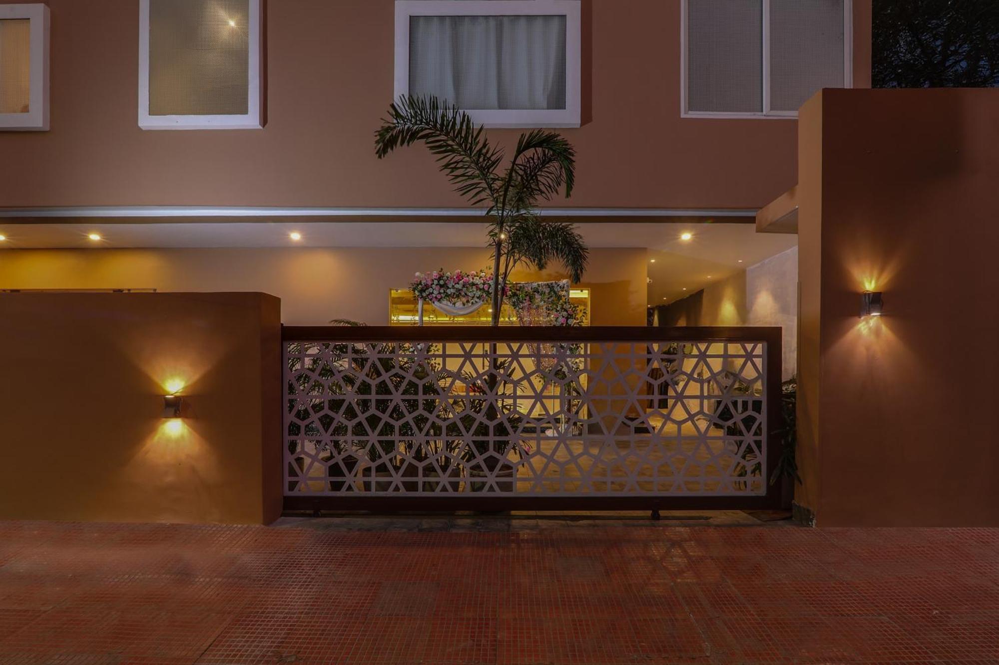 Super Townhouse Viraj Khand Formerly Veridian Inn Chinhat Εξωτερικό φωτογραφία